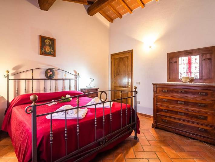 Agriturismo per 4 persone, con giardino e piscina, con animali domestici a Castiglion Fiorentino