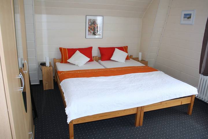 Ganze Ferienwohnung, Ferienwohnung Höhrmann - Ferienwohnung-3-Räume - 01 in Husum, Nordfriesland