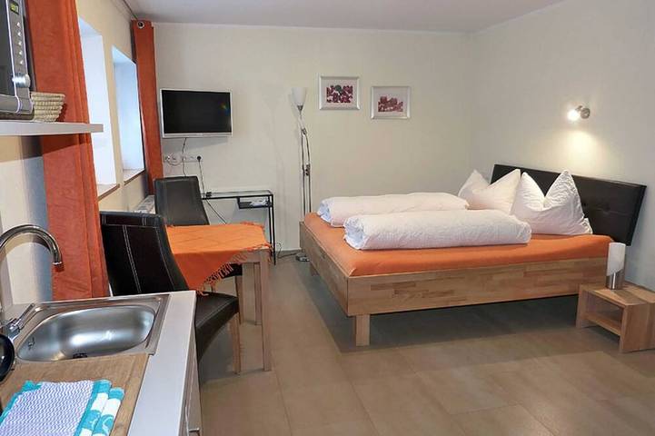 Ferienwohnung für 2 Personen, mit Pool und Garten in Pegnitz - 2