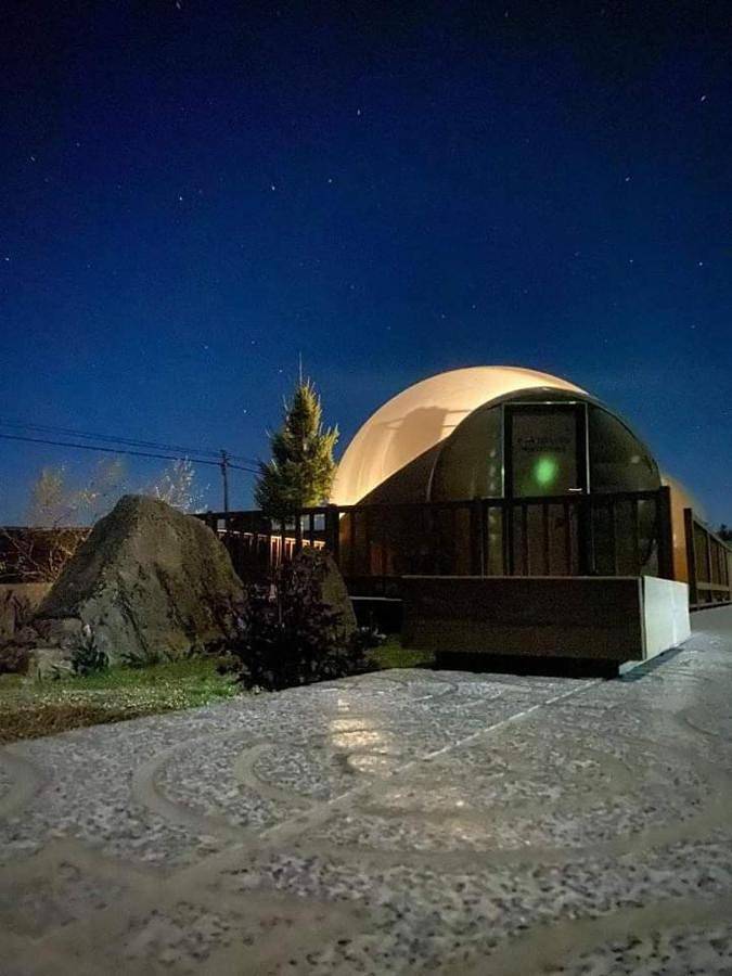 Gîte pour 2 personnes, avec Terrasse et Jacuzzi ainsi que Jardin et Piscine à Valpaços