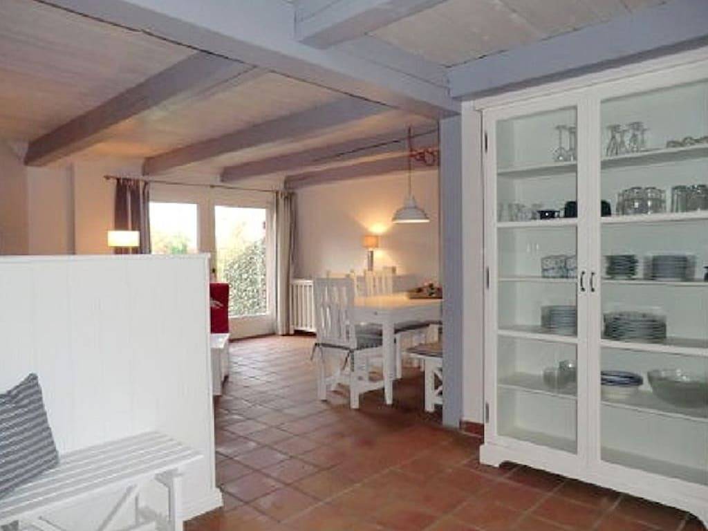 Ferienhaus in Borgsum mit Schwimmbecken in Borgsum, Föhr