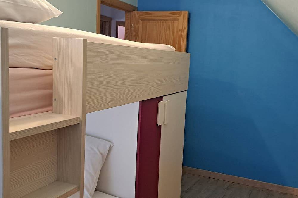 Your other Home\n7-8 people, Detached Villa, Towels and Linens provided for free. in Graven, Waals-Brabant