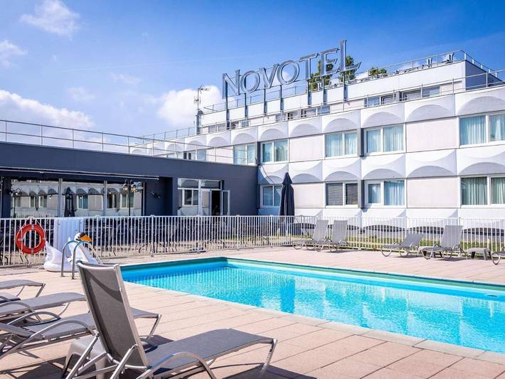 Hôtel pour 3 personnes, avec piscine et jardin à Sausheim