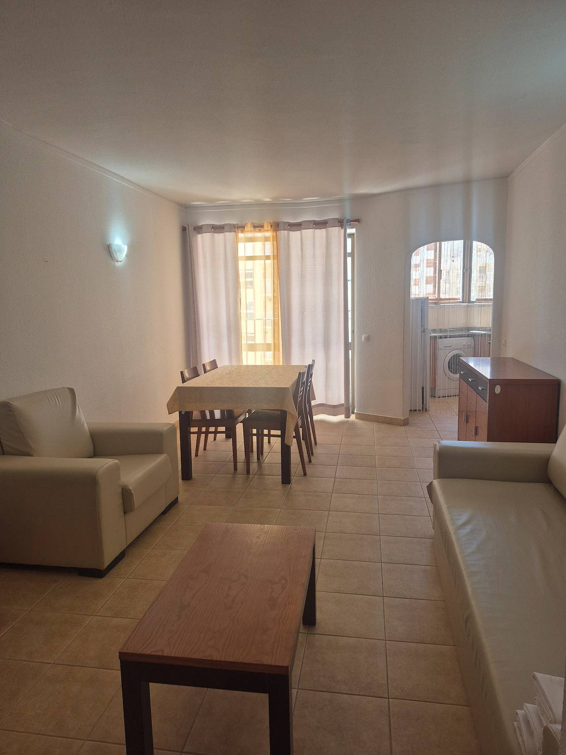 Entire apartment, Apartment 'Gabriel 5 G' with Sea View, Shared Pool and Wi-Fi in Armação de Pêra (costa), Faro District