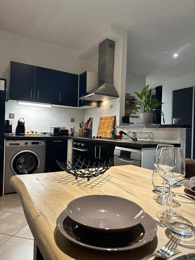 Appartement entier, Two-Bedroom Apartment in Saint-Flour, Région de Saint-Flour