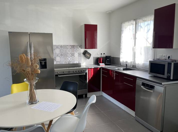 Gîte pour 6 personnes, avec piscine ainsi que terrasse et jardin à Verdigny