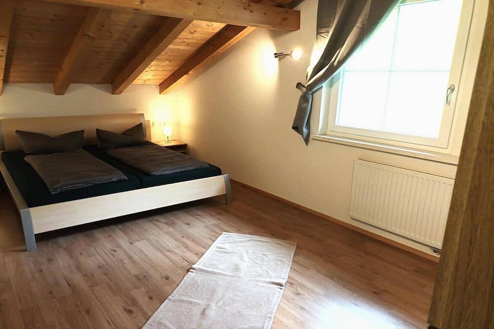 Entire apartment, Apartment Hochgallmigg near Ski Slopes in Fließ, Tyrolean Upperland Region