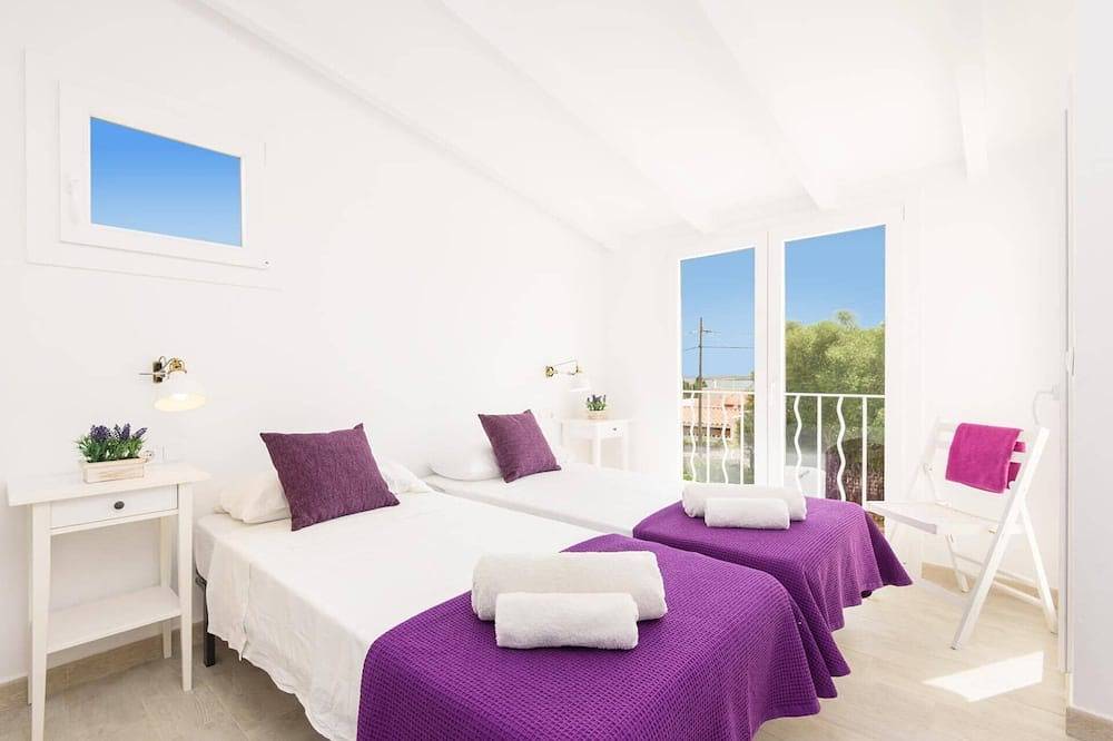 Villa Molly 16 by Villa Plus in Punta Prima, Sant Lluís
