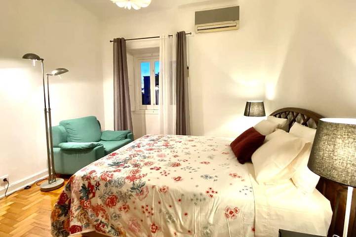 Charming Villa in the City Center w/ Outdoor Patio! Freeparking in Sé (Faro), Faro (Sé e São Pedro)