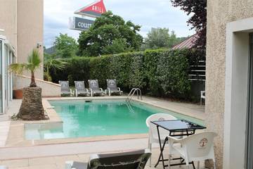 Hotel for 2 Guests in Aix-en-Provence, Aix-en-Provence region, Picture 4