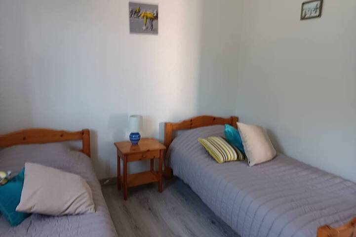 Gîte pour 4 personnes, avec jardin à Les Moitiers-d'Allonne - 4