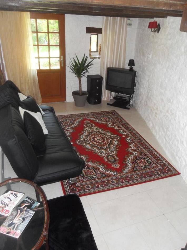 Location de vacances pour 2 personnes, avec vue ainsi que terrasse et jardin à Couesmes-Vaucé - 4