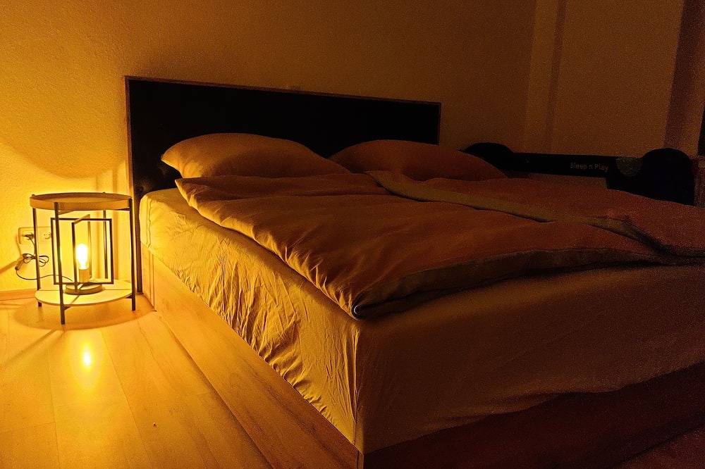 Ganze Wohnung, Kinderfreundlich eingerichtet/3Kinder+3Erw+Babybett, Familienurlaub auf dem Land in Niederau (Sachsen), Meißen Region