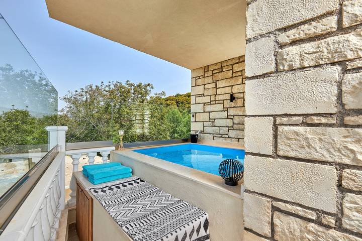Villa for 4 people, with balcony - 1
