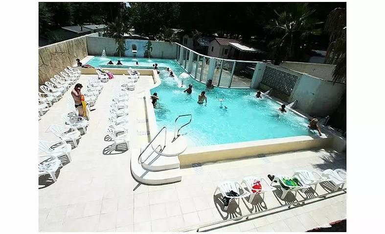 Camping für 6 Personen, mit Kinderpool und Terrasse sowie Sauna in Le Grau-du-Roi - 2