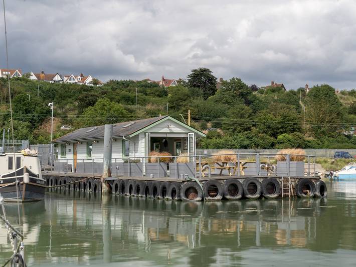 The Pontoon! - Pass the Keys in Southend-on-Sea, Este de Inglaterra