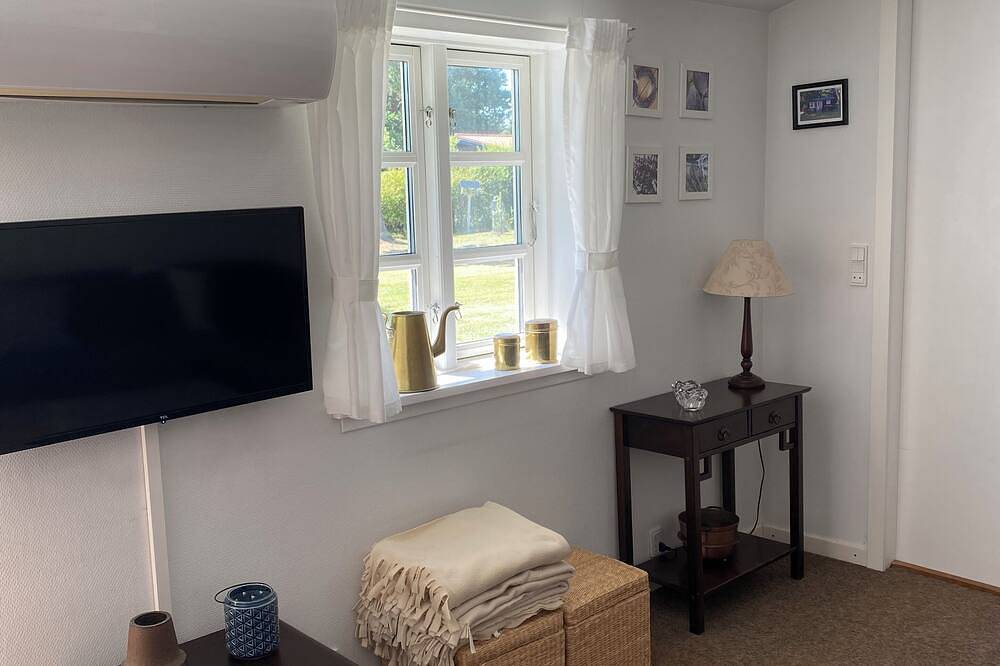 Family friendly holiday home by a good beach, close to swimming pool and amusement park in Nykøbing Sjælland, Nordwestseeland