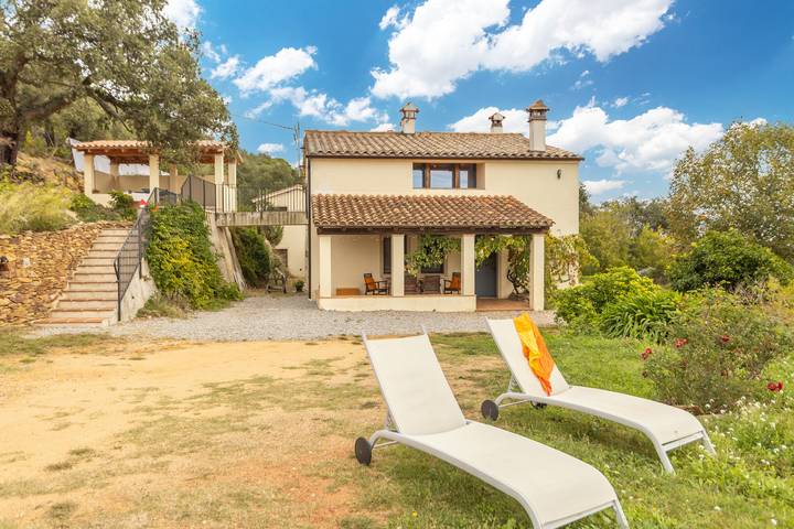 Casa rural con piscina para 6 personas, con jardín en Provincia de Gerona - 2