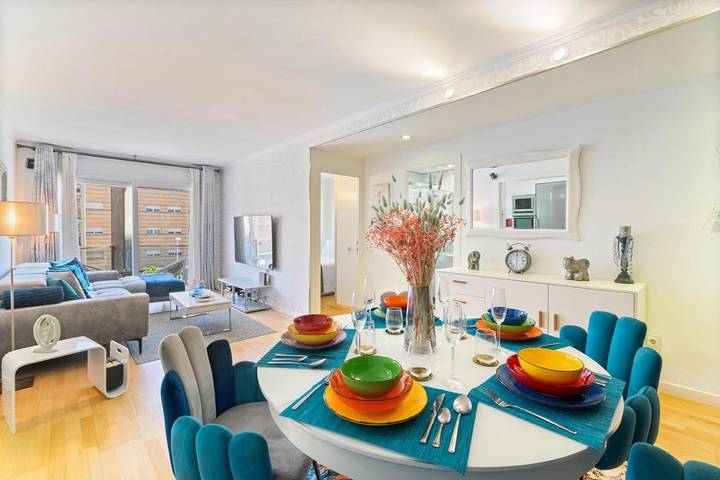 Apartamento para 5 personas, con terraza y vistas en Montgat