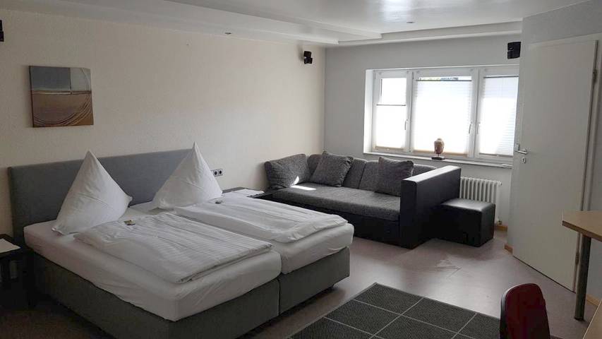 Hotel für 2 Personen, mit Terrasse und Garten in Gundelfingen - 2