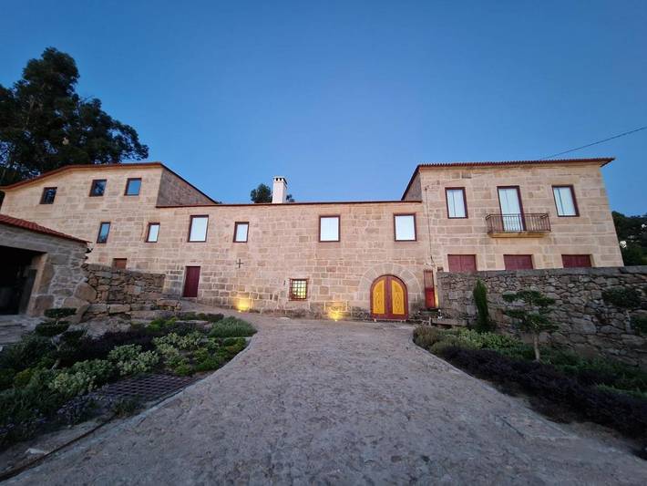 Vacation house for 12 people, with Hot tub and Terrace as well as Yard in Portugal