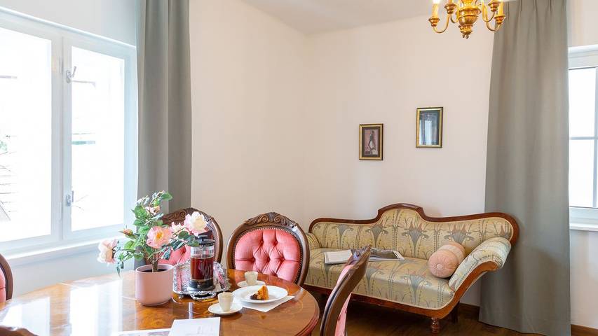 Ferienwohnung für 2 Personen, mit Garten und Balkon in Bad Ischl