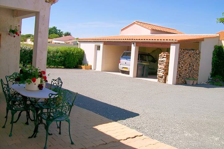 Chambre d’hôte pour 2 personnes, avec piscine et jardin en Charente-Maritime - 4