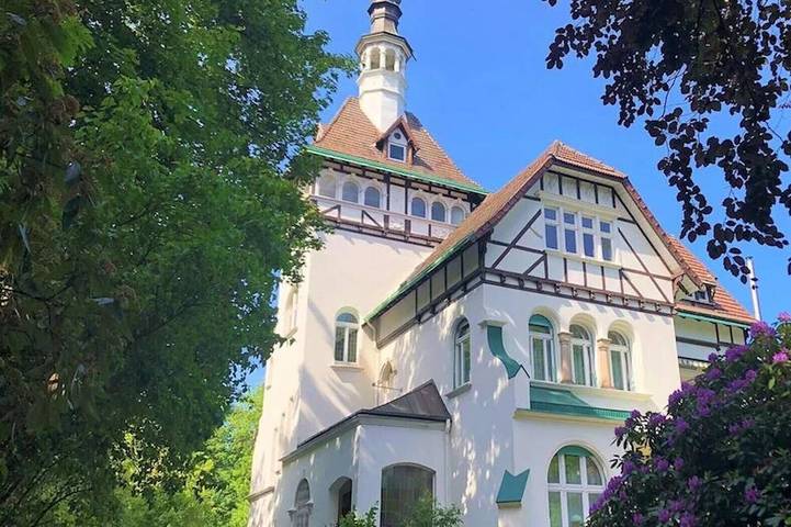 Villa für 22 Personen, mit Whirlpool und Garten in Ennepetal