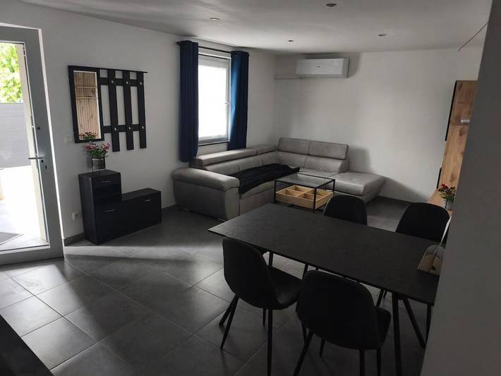 Appartement de vacances pour 6 personnes, avec Terrasse ainsi que Jardin et Vue