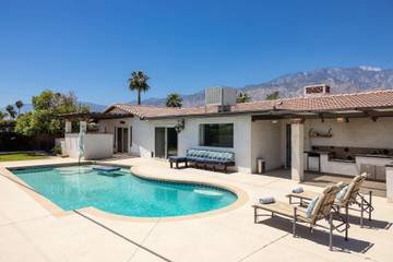 Vacation Home for 6 Guests in Palm Springs, Coachella Valley, Picture 3