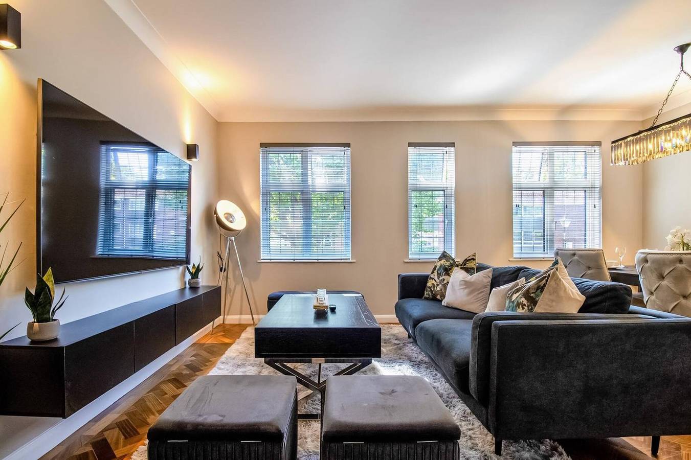 Entire apartment, Luxury 3-Bedroom Flat in Northwood in Hertfordshire