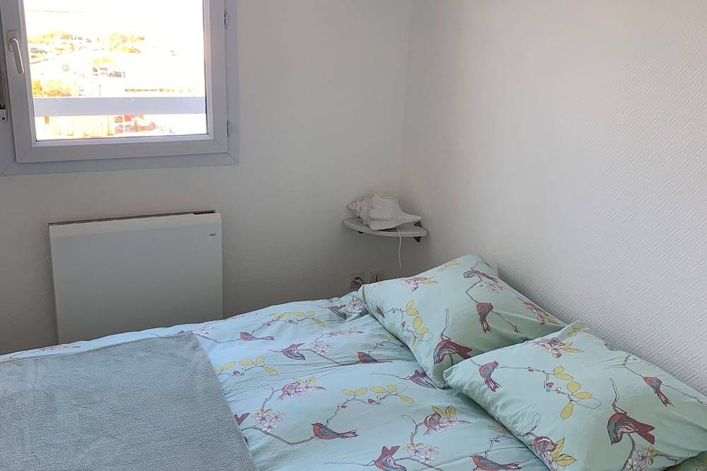 Geheel appartement, 5 mns walk from the beach with beautiful view of the port and ponds in Frontignan, Côte d'Améthyste