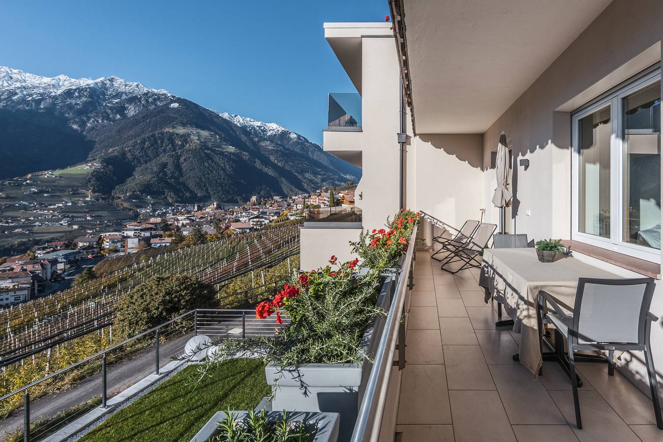 Entire apartment, Holiday Apartment "Charming Frida Residence Dornsberg" with Mountain View & Indoor Pool in St. Georgen (Schenna), Schenna