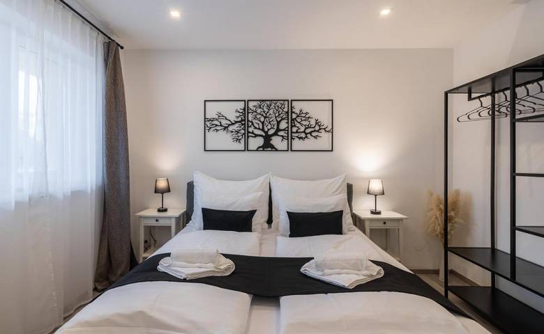 Ferienwohnung für 2 Personen, mit Balkon und Terrasse in Frauenkirchen