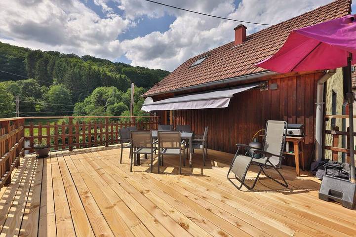 Chalet für 7 Personen, mit Terrasse und Garten sowie Whirlpool und Sauna - 1