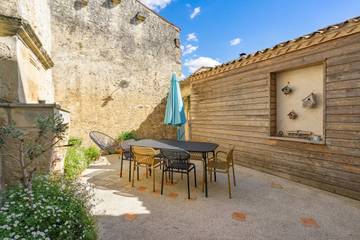 Maison De Vacances pour 4 Personnes dans Mortagne-sur-Gironde, Région de Saintes, Photo 1