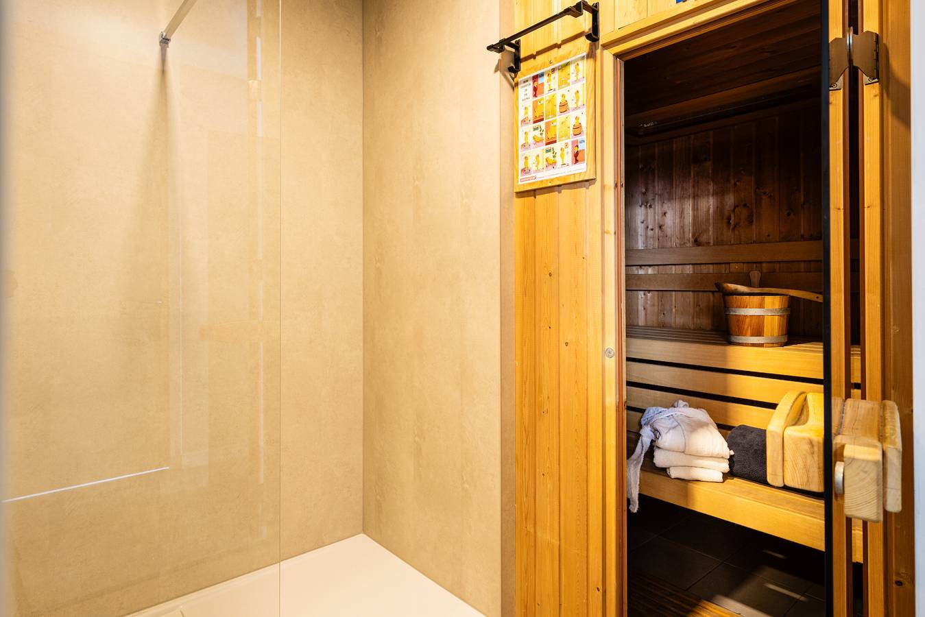 Geheel appartement, Residence Terschelling Wellness Waddenresort — 5-persoons appartement met sauna in Nederlandse waddeneilanden