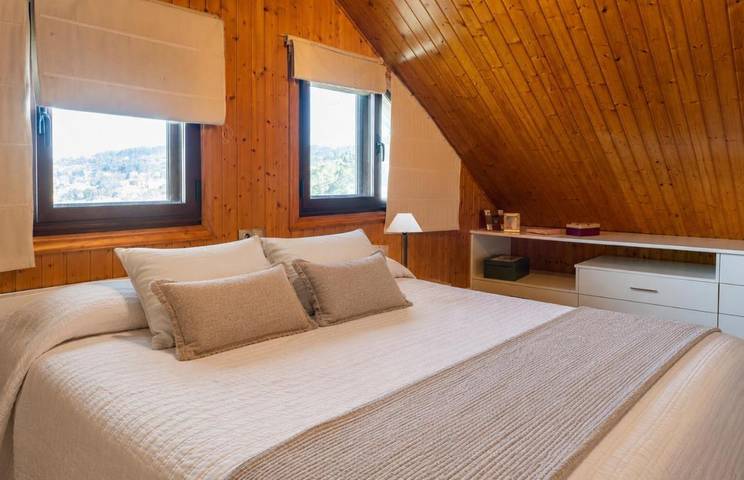 Casa rural para 10 personas, con piscina y vistas además de jardín y terraza en Cangas - 4