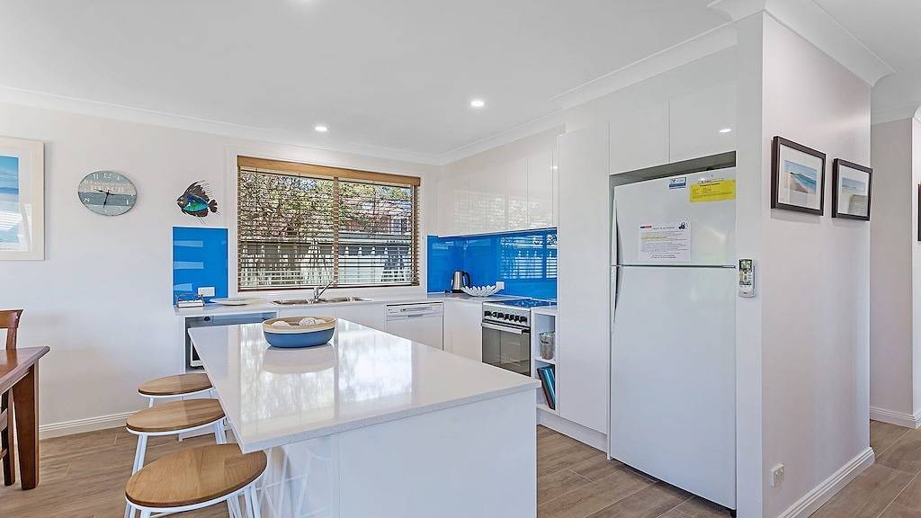 Chill Out at Fingal - Jellicoe Close - Pet Friendly Duplex in Fingal Bay in Fingal Bay, Hunter Valley