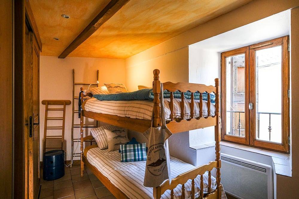 Bienvenu \"Chez Nous 6\" - Gîte de charme in Nant, Parc naturel régional des Grands Causses