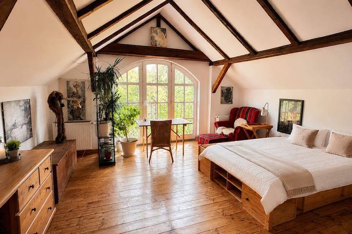 Ganze Wohnung, Romantische Dachgeschoss Ferienwohnung (bis 12 Personen) in Boitzenburger Land, Barnimerland Region