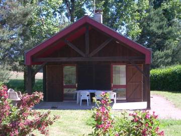 Location de vacances pour 2 personnes, avec terrasse à Isle-et-Bardais