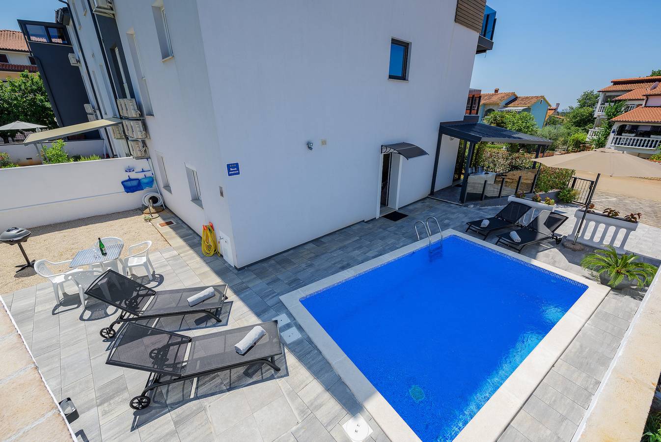 Ganze Wohnung, Apartment Vedran with heated pool, in  Porec in Kukci, Porec und Umgebung