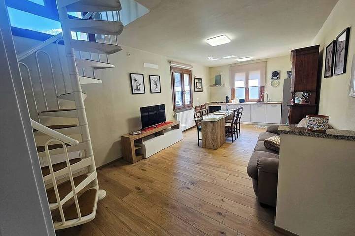 Gîte pour 6 personnes, avec Terrasse à Capo di Ponte
