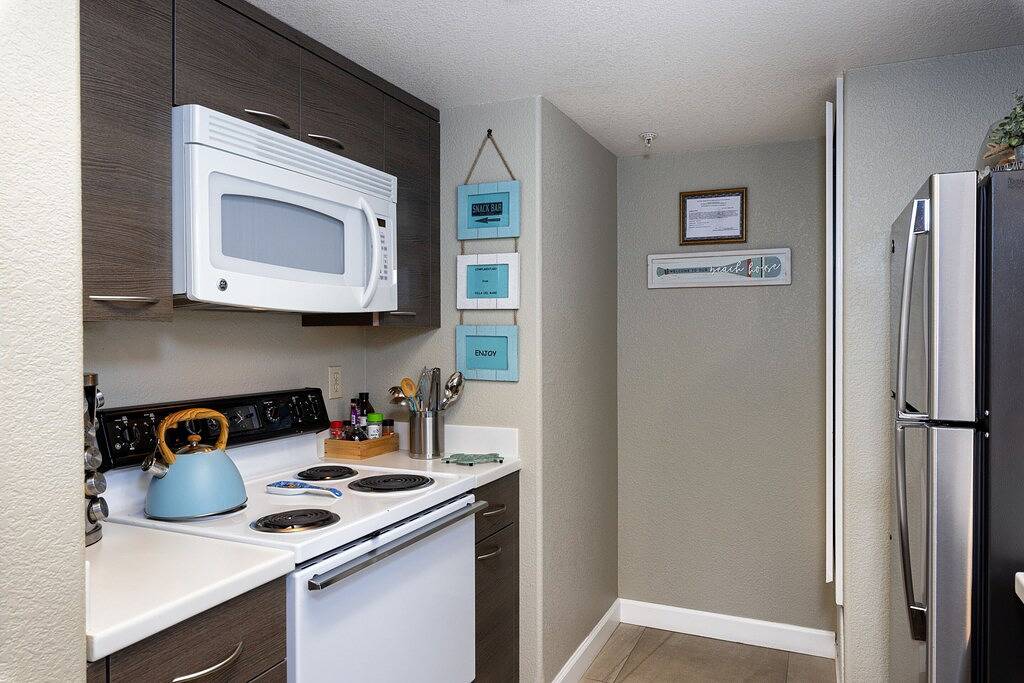 Ganze Wohnung, ❤ Seaside Sanctuary: Stair-Free 2Br Villa, Ocean Views from 3 Patios ❤ in Rio del Mar, Santa Cruz County