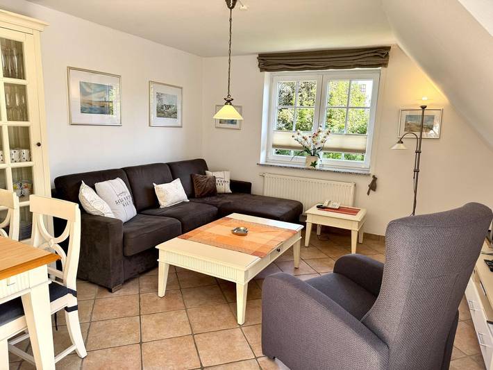 Ganze Wohnung, Gemütliche Obergeschoss-Ferienwohnung mit Südbalkon in strandnaher Lage in Westerland, Sylt (Gemeinde)