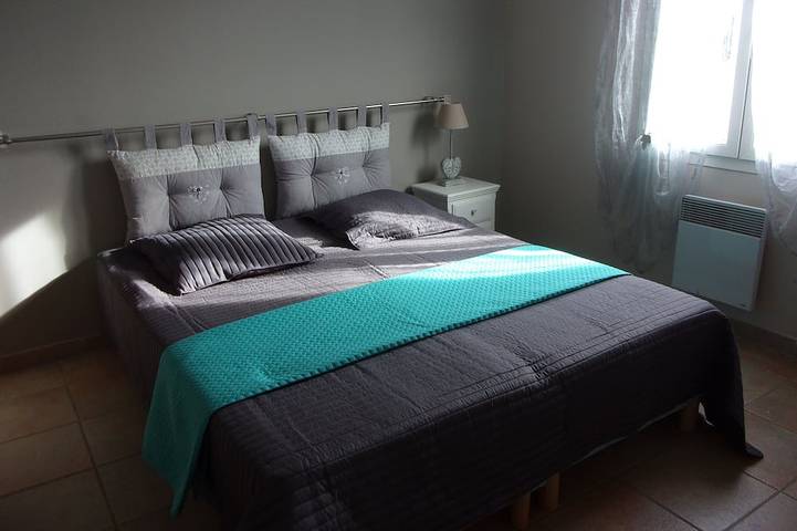 Location de vacances pour 4 personnes, avec terrasse et jardin à Maubec - 2