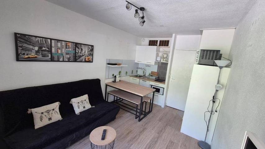 Gîte pour 4 personnes, avec terrasse et vue dans Cinéma L'Aiguille - 2