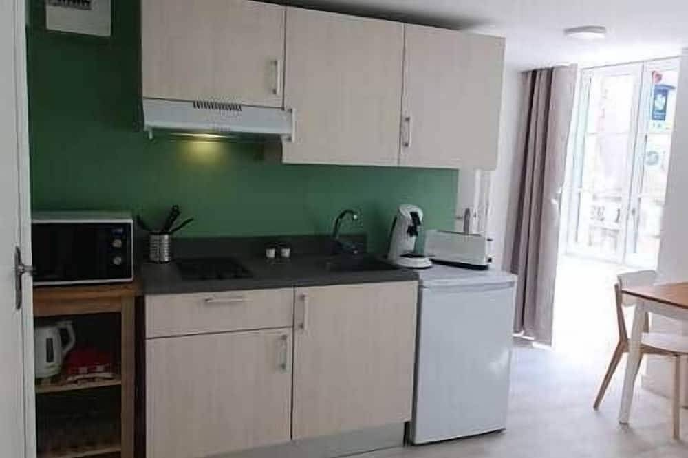 Entire apartment, Pleasant studio Bourgueil center in Bourgueil, Loire Valley