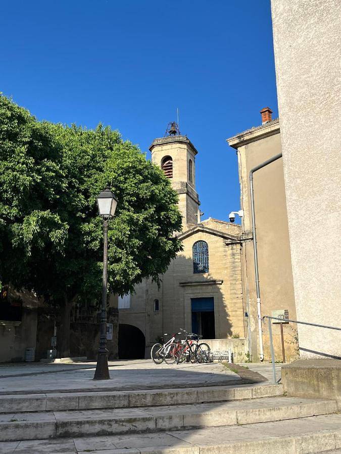 Appartement entier, T2 sur la place du village proche Mer et Montpellier in Saint-Jean-de-Védas, Côte méditerranéenne (France)